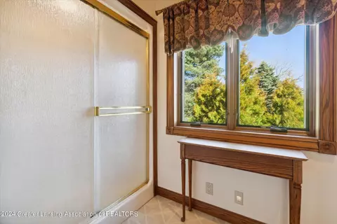Bath - 4290 S Dewitt Rd, Saint Johns, MI 48879 photo 1 of 6