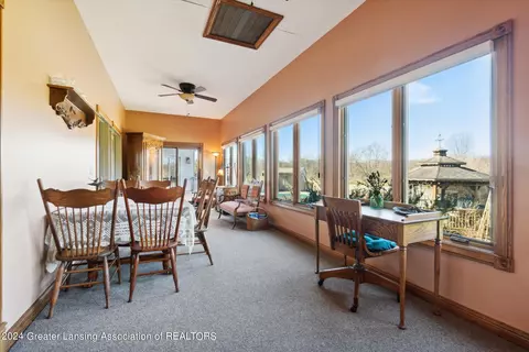 Dining - 4290 S Dewitt Rd, Saint Johns, MI 48879 photo 3 of 6
