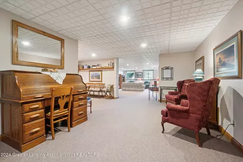 Living - 4290 S Dewitt Rd, Saint Johns, MI 48879 photo 6 of 10