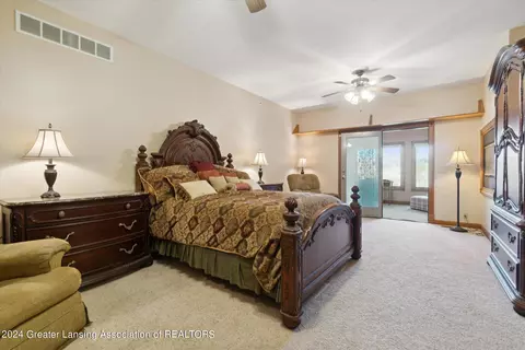 Bedroom - 4290 S Dewitt Rd, Saint Johns, MI 48879 photo 2 of 13