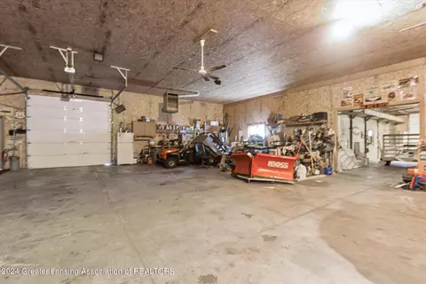 Exterior - 4290 S Dewitt Rd, Saint Johns, MI 48879 photo 11 of 24