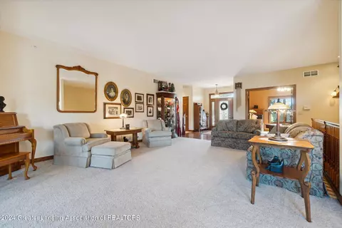 Living - 4290 S Dewitt Rd, Saint Johns, MI 48879 photo 1 of 10