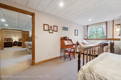 Bedroom - 4290 S Dewitt Rd, Saint Johns, MI 48879 photo 11 of 13