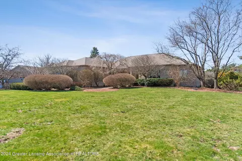 Exterior - 4290 S Dewitt Rd, Saint Johns, MI 48879 photo 3 of 24
