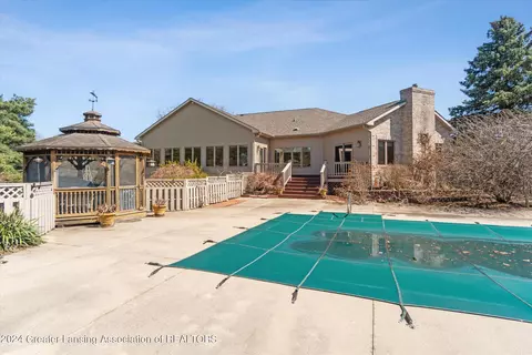 Exterior - 4290 S Dewitt Rd, Saint Johns, MI 48879 photo 15 of 24