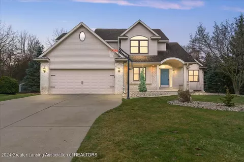 223 Wedgewood Dr, Charlotte, MI 48813
