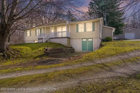 11901 Pope Church Rd, Springport, MI 49284