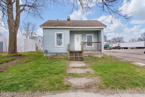 1711 Turner Rd, Lansing, MI 48906