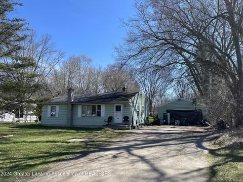 4607 Ballard Rd, Lansing, MI 48911