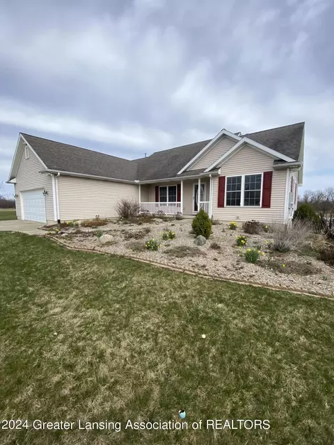 2615 E Mount Hope Hwy, Grand Ledge, MI 48837