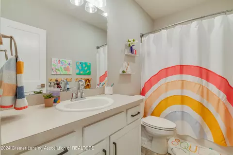 Bath - 3577 Winborn Dr, Dewitt, MI 48820 photo 4 of 4