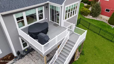 Exterior - 3577 Winborn Dr, Dewitt, MI 48820 photo 6 of 16