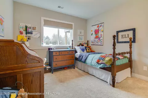 Bedroom - 3577 Winborn Dr, Dewitt, MI 48820 photo 4 of 7
