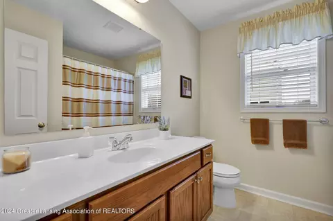 Bath - 608 Senna Trl, Dewitt, MI 48820 photo 3 of 3
