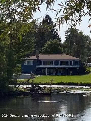410 Blake St, Eaton Rapids, MI 48827