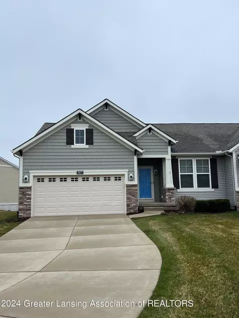 7577 Roxborough Ln, Grand Ledge, MI 48837