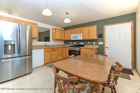 Kitchen - 13840 Clinton St, Bath, MI 48808 photo 1 of 3
