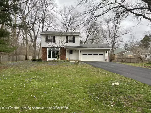 2948 Wolhavn Ln, Jackson, MI 49201