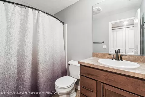 Bath - 12940 Serenity Pl, Dewitt, MI 48820 photo 2 of 6