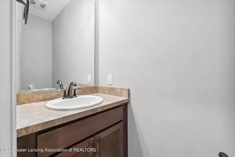 Bath - 12940 Serenity Pl, Dewitt, MI 48820 photo 1 of 6