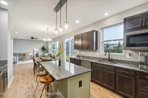Kitchen - 12940 Serenity Pl, Dewitt, MI 48820 photo 4 of 5