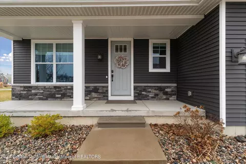 Exterior - 12940 Serenity Pl, Dewitt, MI 48820 photo 4 of 18