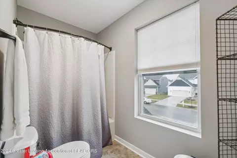 Bath - 12940 Serenity Pl, Dewitt, MI 48820 photo 6 of 6