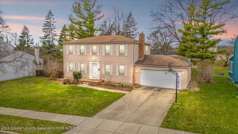 1325 N Magnolia Ave, Lansing, MI 48912