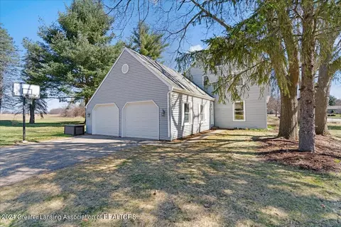 Exterior - 842 Andover Dr, Dewitt, MI 48820 photo 8 of 12