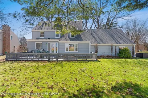 Exterior - 842 Andover Dr, Dewitt, MI 48820 photo 3 of 12