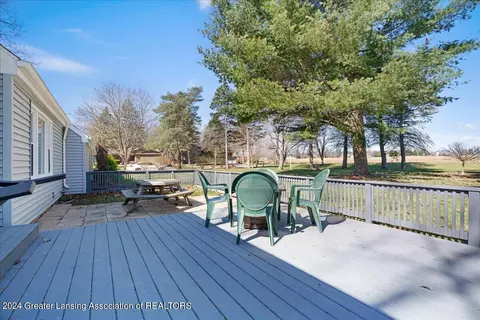 Exterior - 842 Andover Dr, Dewitt, MI 48820 photo 5 of 12