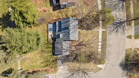 Exterior - 842 Andover Dr, Dewitt, MI 48820 photo 12 of 12