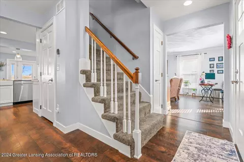 Entry Way - 842 Andover Dr, Dewitt, MI 48820 photo 2 of 3