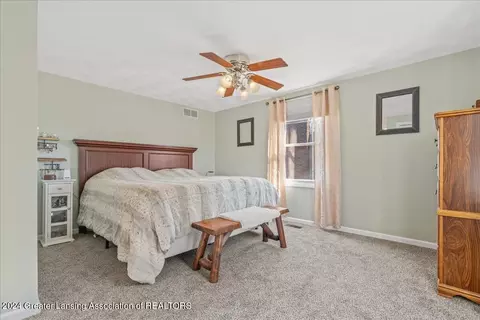 Bedroom - 842 Andover Dr, Dewitt, MI 48820 photo 2 of 6
