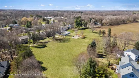 View/Area - 842 Andover Dr, Dewitt, MI 48820 photo 5 of 5