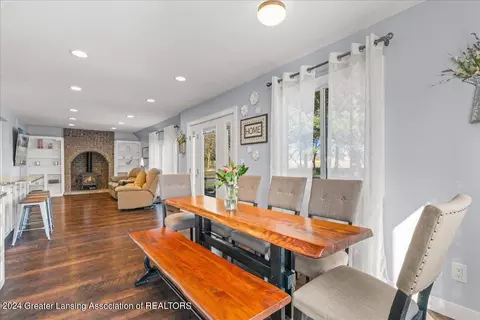 Dining - 842 Andover Dr, Dewitt, MI 48820 photo 5 of 6