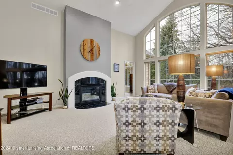 Living - 7841 Ashbrook Dr #88, Haslett, MI 48840 photo 3 of 6