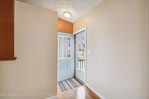 Entry Way - 4017 Heathgate Dr, Lansing, MI 48910 photo 1 of 2