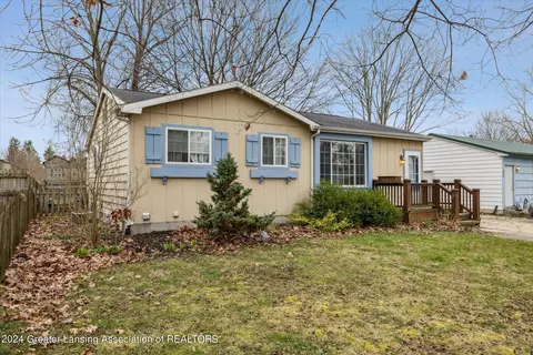 Exterior - 4017 Heathgate Dr, Lansing, MI 48910 photo 2 of 11