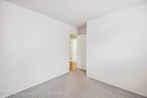 Bedroom - 4017 Heathgate Dr, Lansing, MI 48910 photo 3 of 5