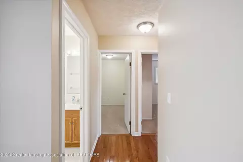 Entry Way - 4017 Heathgate Dr, Lansing, MI 48910 photo 2 of 2