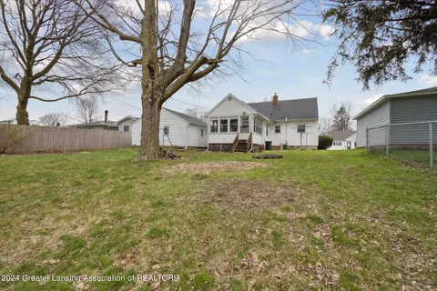 Exterior - 4519 Devonshire Ave, Lansing, MI 48910 photo 7 of 8
