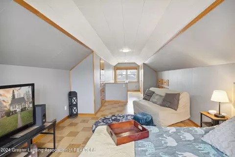 Living - 4519 Devonshire Ave, Lansing, MI 48910 photo 4 of 5