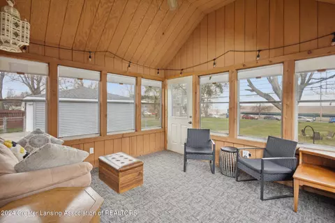 Exterior - 4519 Devonshire Ave, Lansing, MI 48910 photo 5 of 8