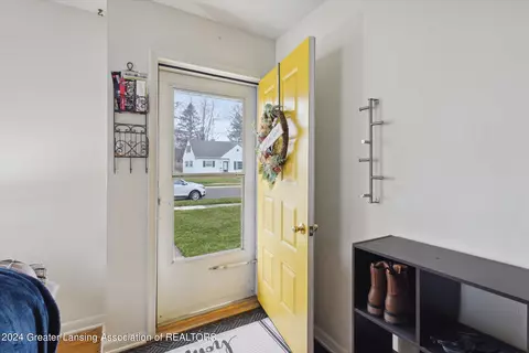 Entry Way - 4519 Devonshire Ave, Lansing, MI 48910 photo 1 of 1