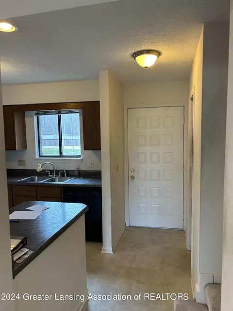 Kitchen - 5872 Okemos Rd, Haslett, MI 48840 photo 2 of 2