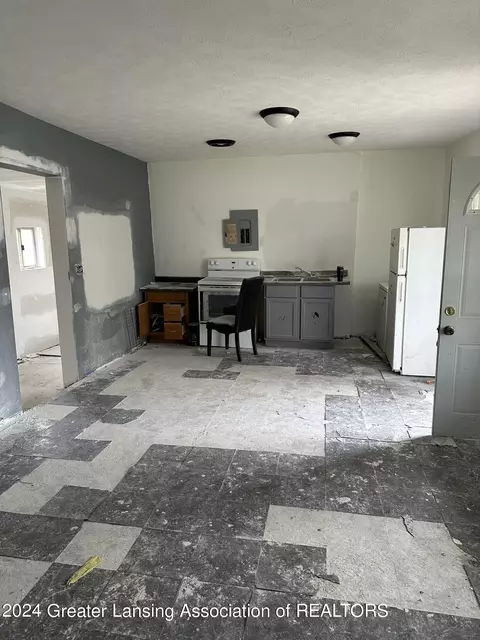 1506 Holt Rd, Mason, MI 48854 photo 7