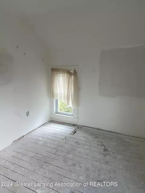 1506 Holt Rd, Mason, MI 48854 photo 5