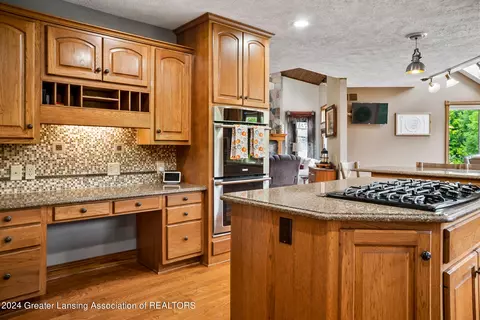 Kitchen - 11108 Eden Trl, Eagle, MI 48822 photo 1 of 11