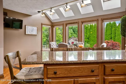 Kitchen - 11108 Eden Trl, Eagle, MI 48822 photo 5 of 11
